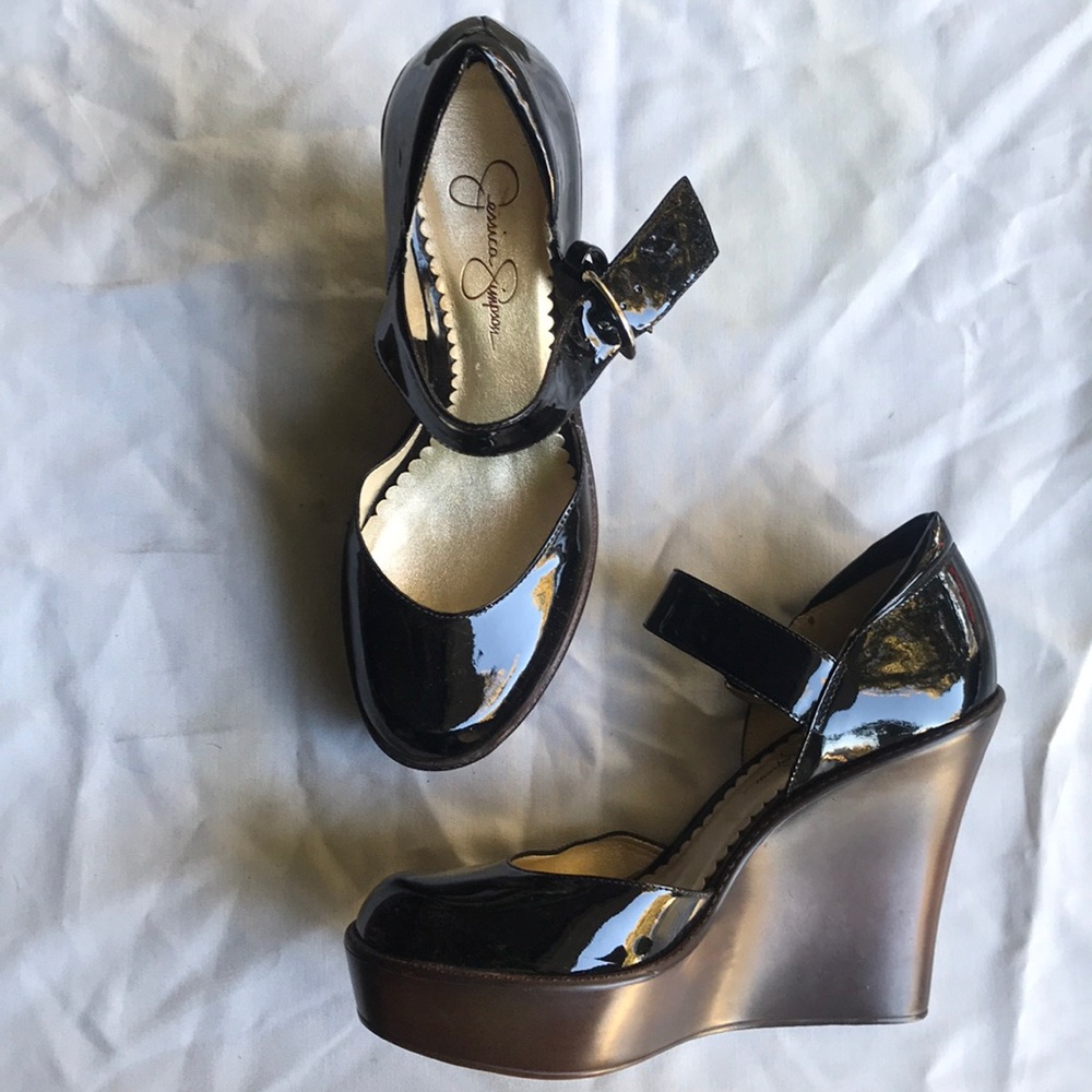 Jessica Simpson black wedges